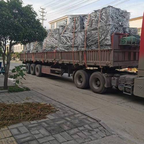 实现货物动态全程实时追踪;通过道路运输经营许可等正规认证,车辆及